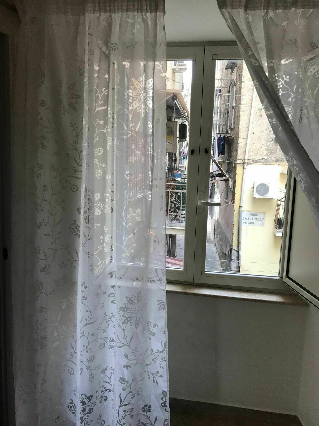 Nana House Apartment Наполи Екстериор снимка